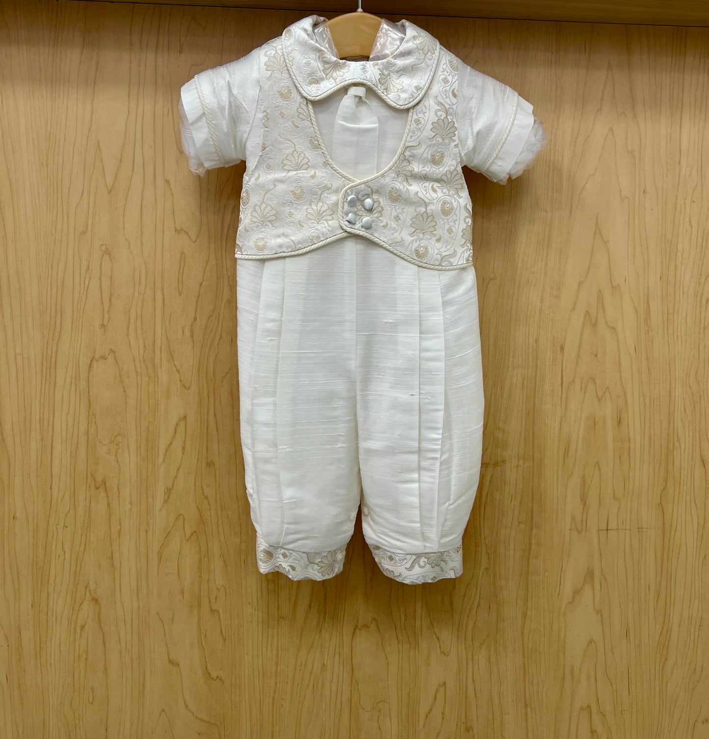 Piccolo Bacio Rocco Gold Christening suit