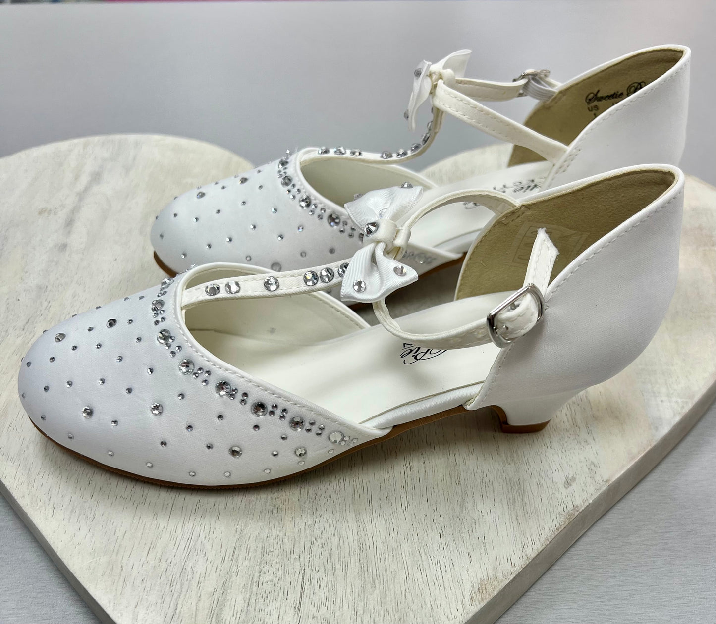 Fancy white pearl and rhinestone communion shoes SW-8217 sweetie pie