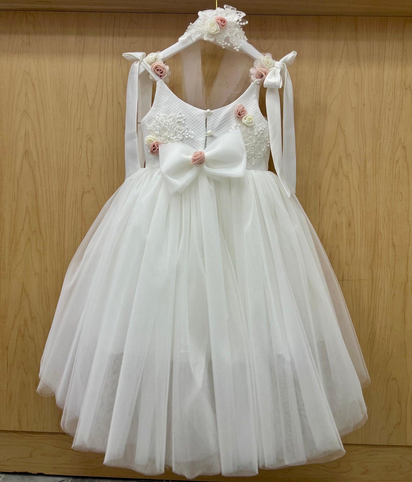 Tulle and lace Dress with blush rosettes
