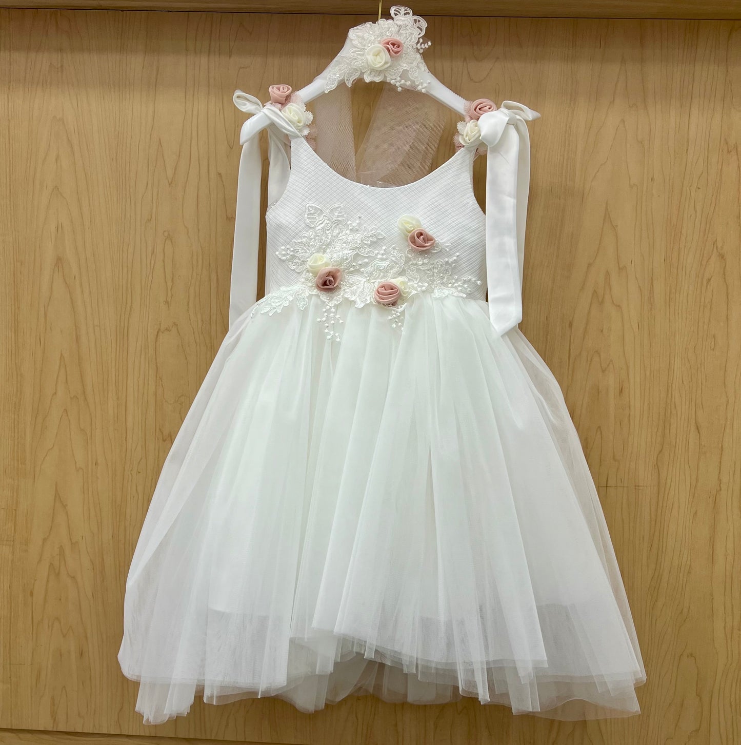 Tulle and lace Dress with blush rosettes