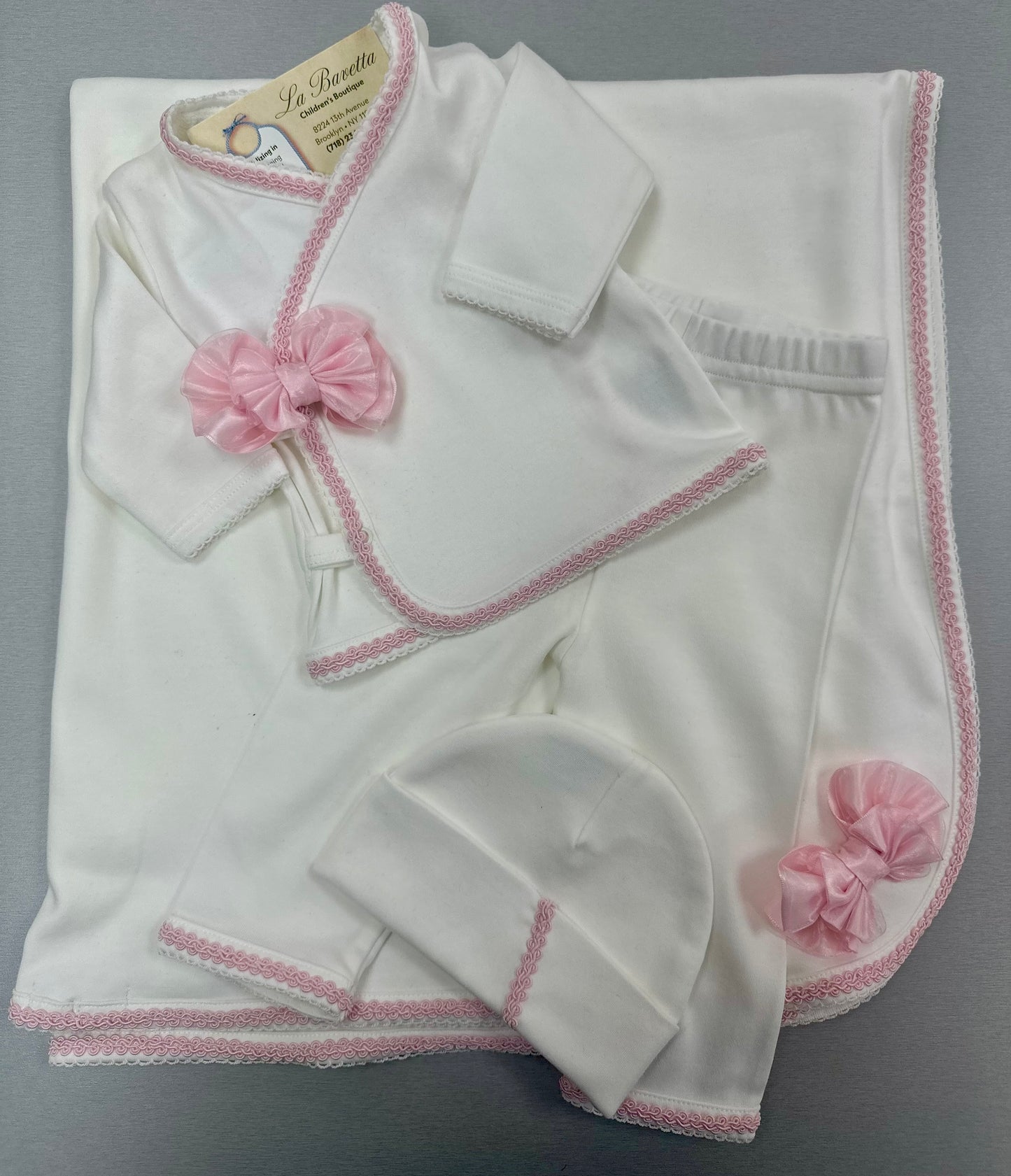 Sippy’s Baby Girls take me home set with Bows