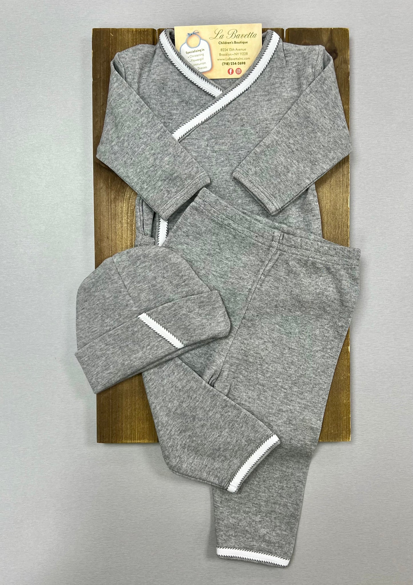 Sippy’s Baby 3pc grey with white trim boys set