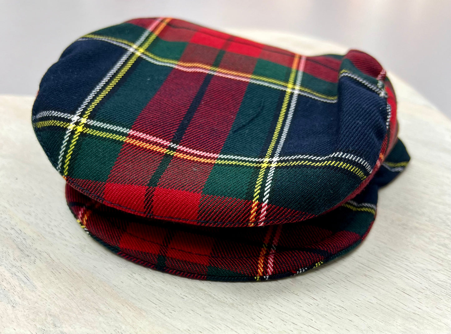 Tartan boys conductor hat Rosso. A beautiful Christmas present at La Bavetta
