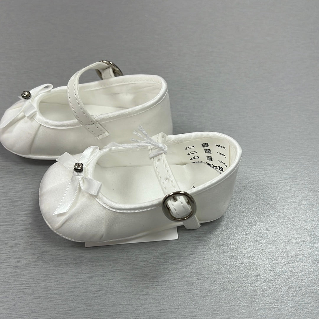 White Christening girls shoes| Christening accessories | La Bavetta