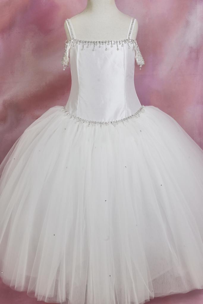 Margo Catholic Communion Gown | Girls Brooklyn Shopping | La Bavetta