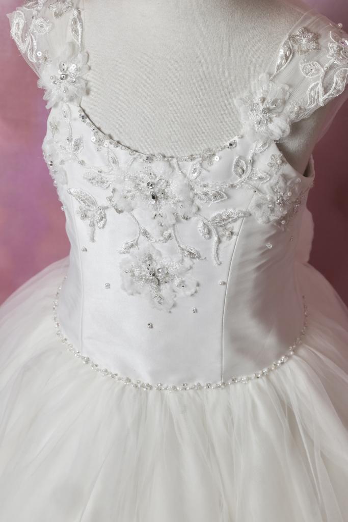 Communion Dress with Pearls and Bow | La Bavetta | Brooklyn