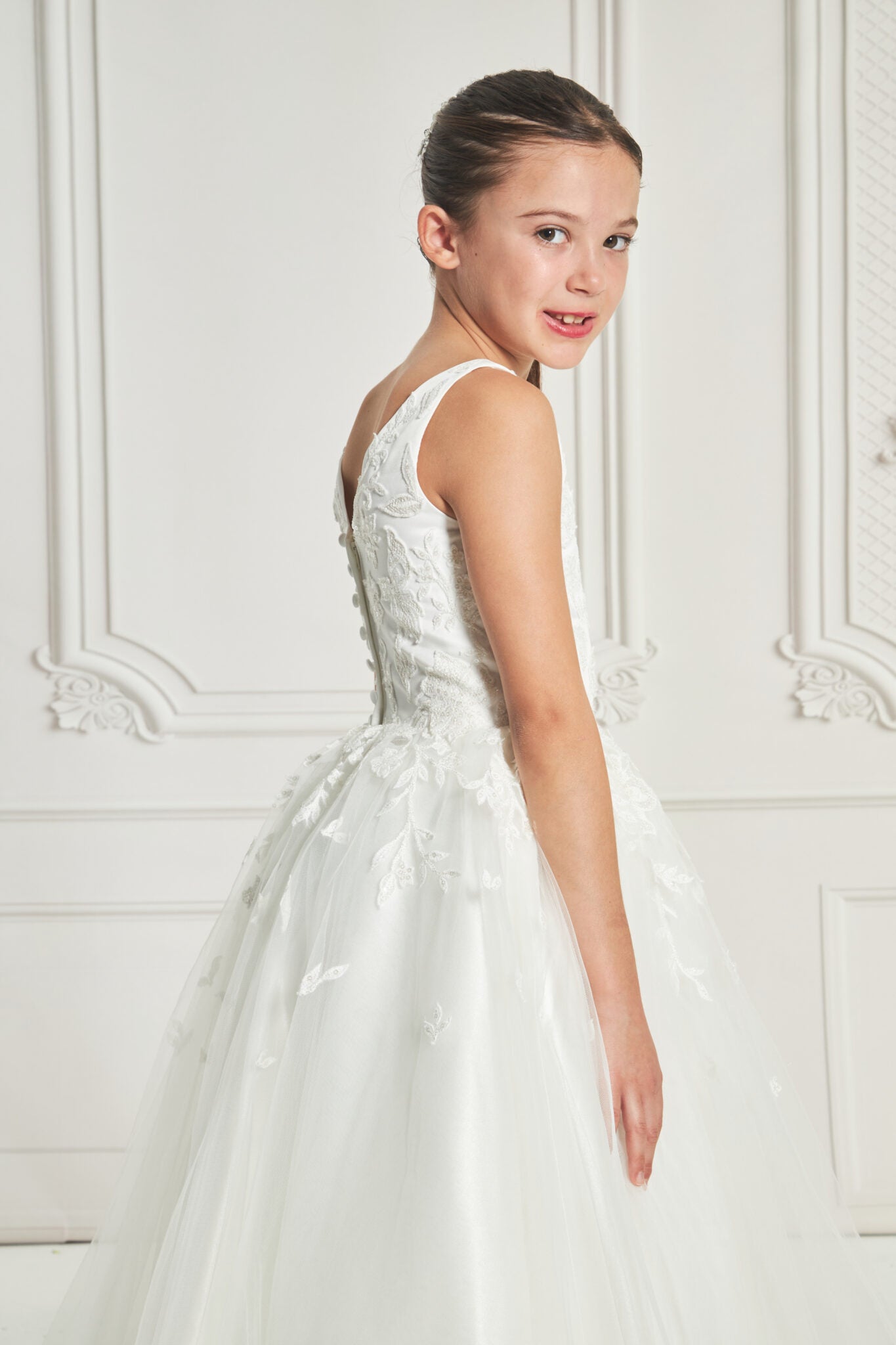 Princess Communion Halter neckline, A line tulle skirt