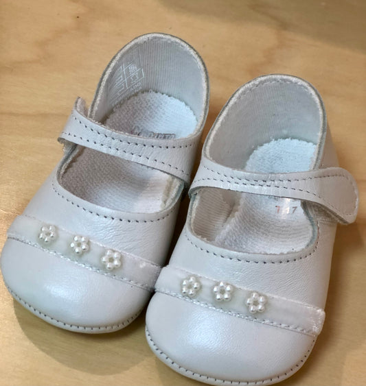 White leather baby girls soft shoes with pearl embellishments