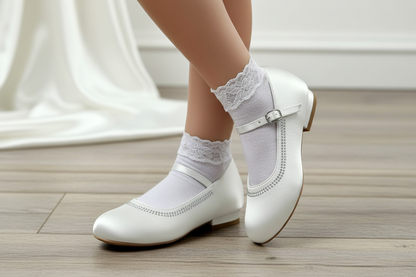 Flat communion shoes