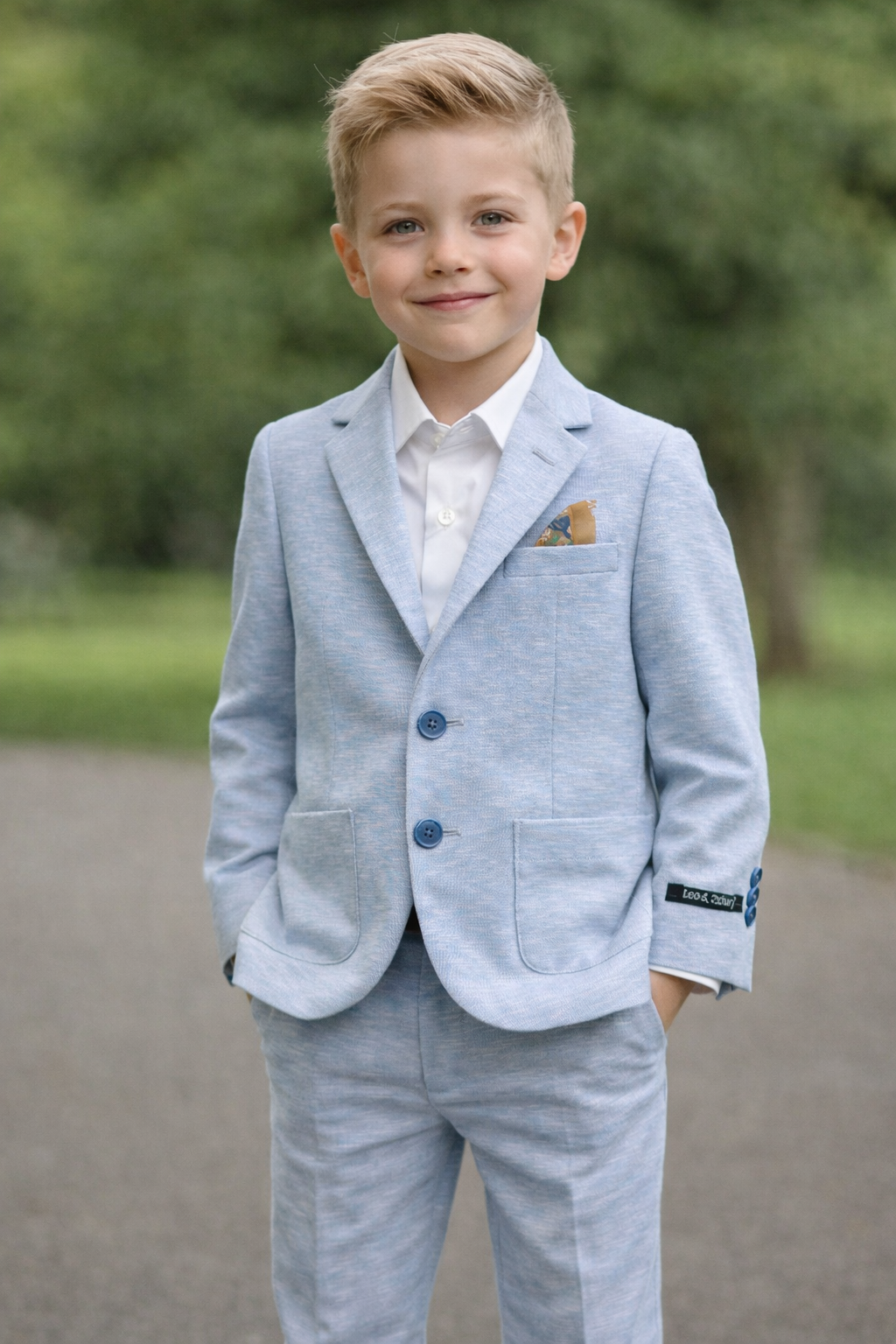 Leo and zachary chambray Blue  suit