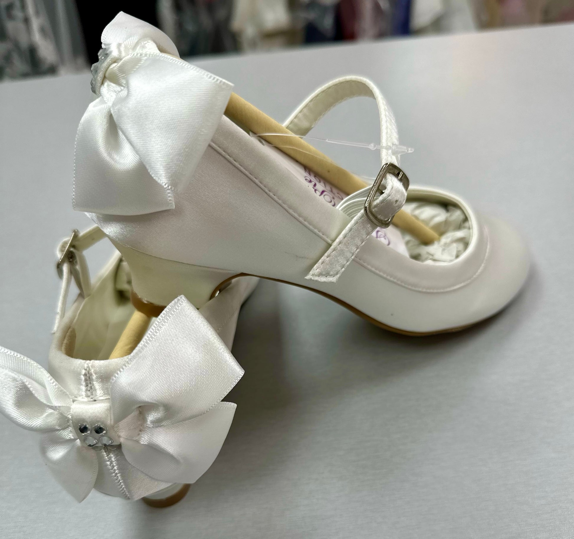 Satin white Communion shoes | Communion Accessories | La Bavetta | NYC