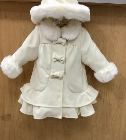 Girls Beautiful wool ivory coat