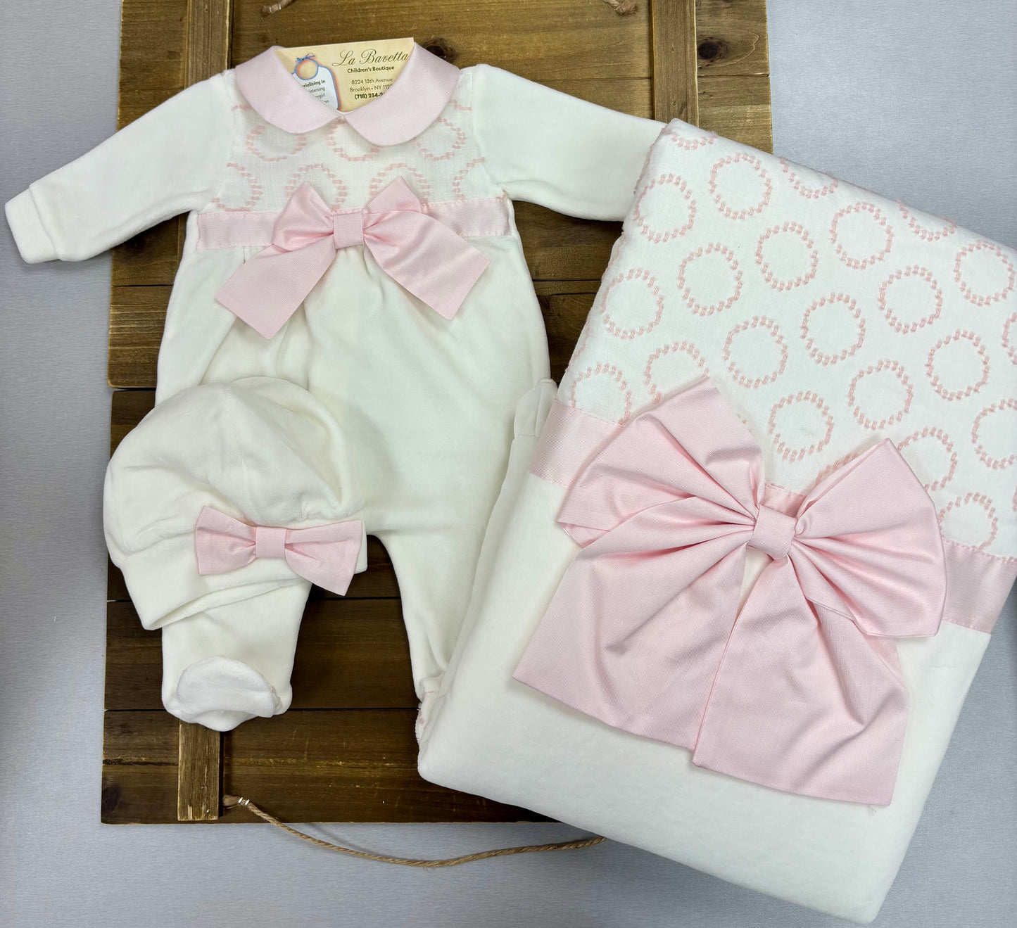 Pink Bow/ Panna  Baby Girl velour 3-Piece Take-Home Set Made In Italy