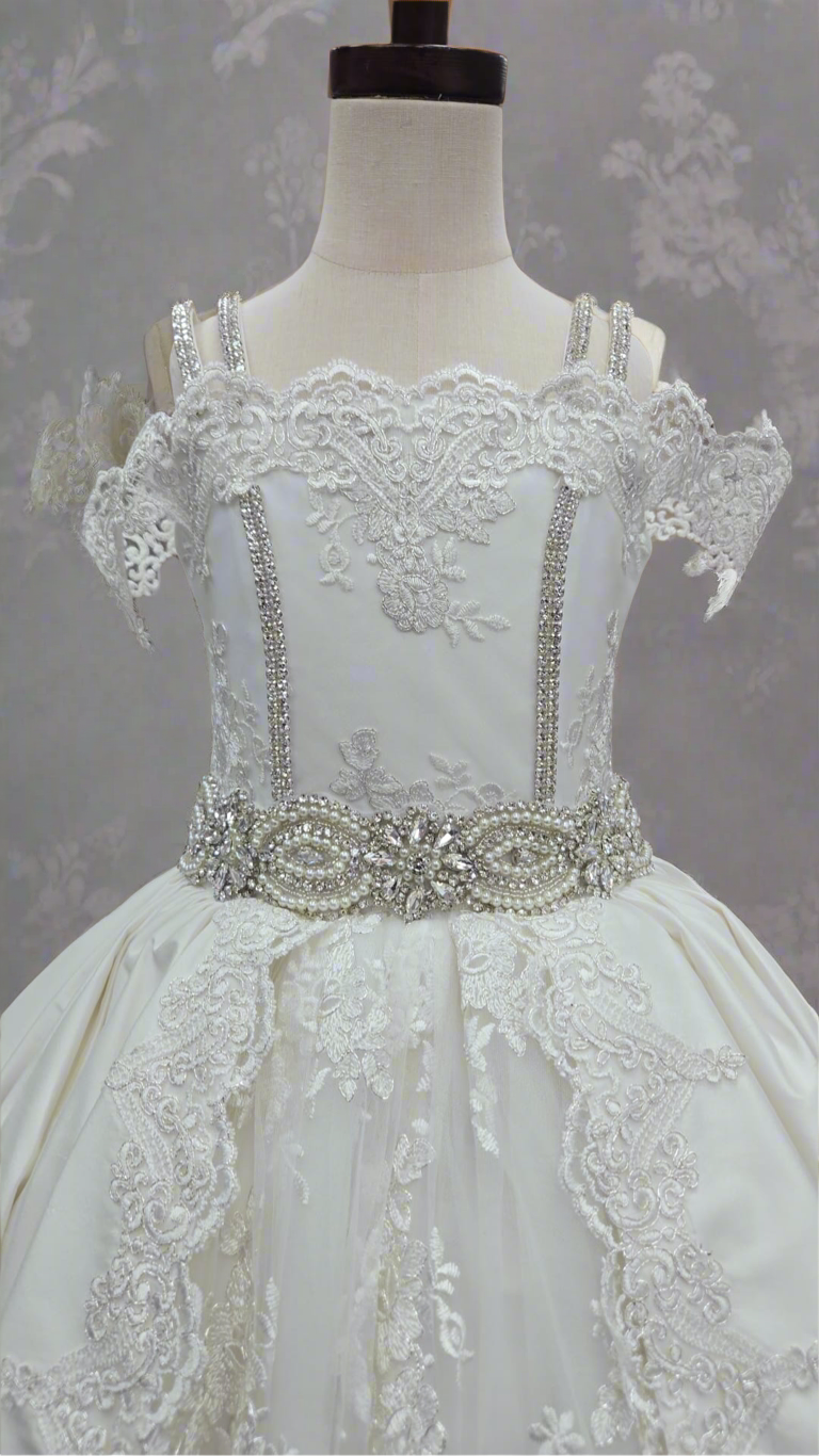 Tonianne customs couture communion Dress