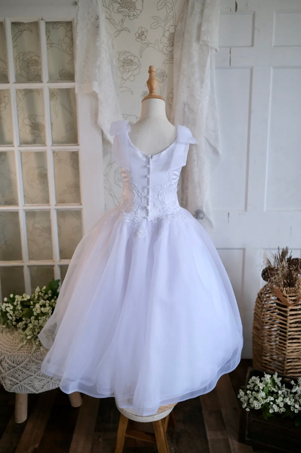White Pearl sleeveless Communion Dress | Brooklyn Shopping | La Bavetta