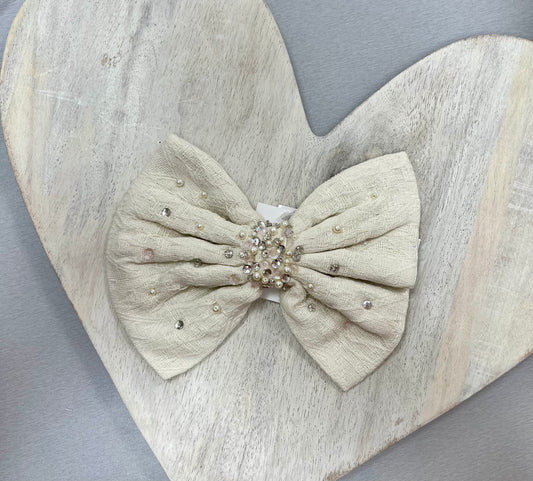 Ooh la la couture hair clip
