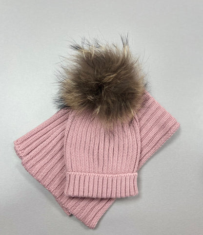 J6193 Hat & Scarf