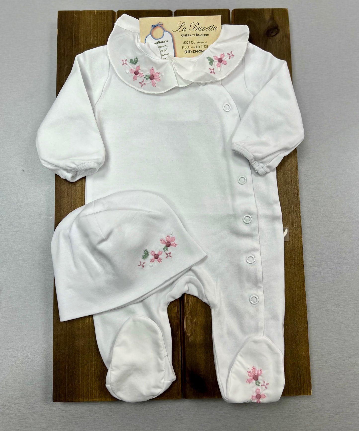 Baby Girl’s Take me home set.white with embroidered flowers  V22 06 258-1