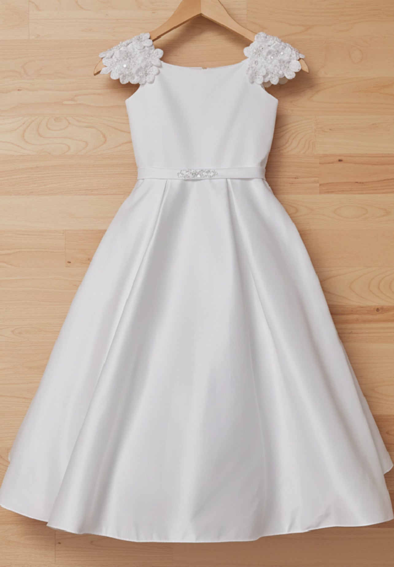Macis Design White Petal Cap Sleeve Gown