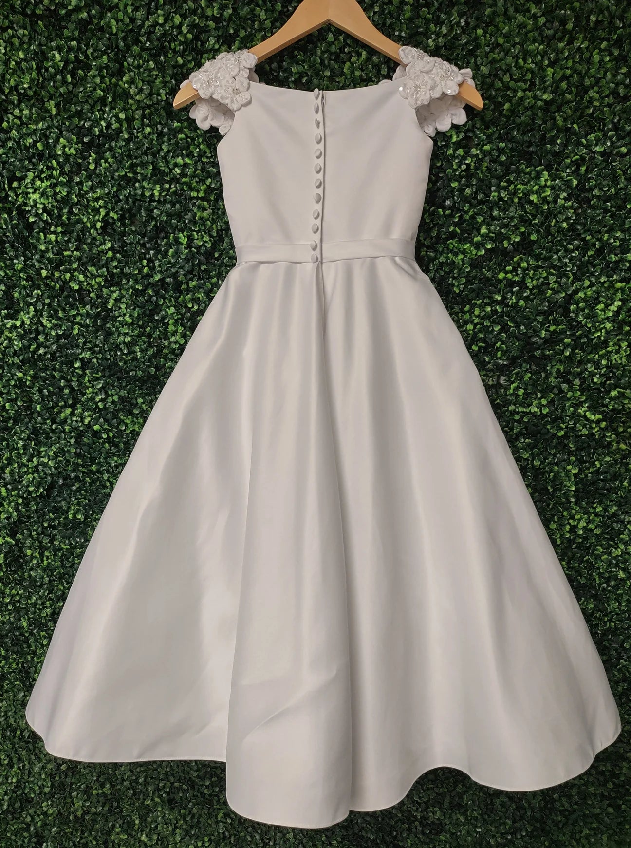 Macis Design White Petal Cap Sleeve Gown