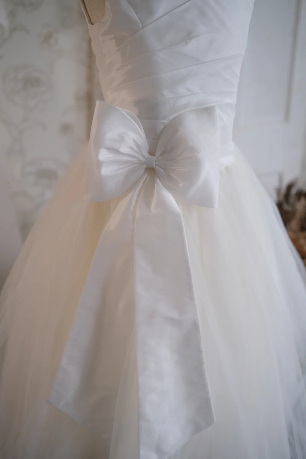 Large waist satin bow Christie Helene Communion Dress