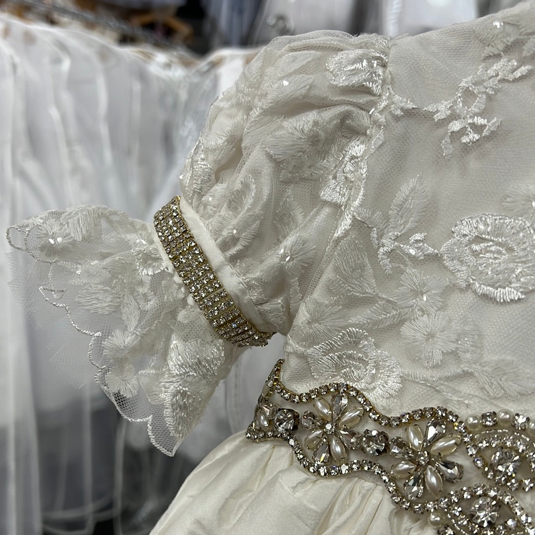 Gianna infant Baptism outfit | Baby Store Near Me | La Bavetta NYC labavettainc Gianna infant Baptism outfit | Baby Store Near Me | La Bavetta NYC labavettainc