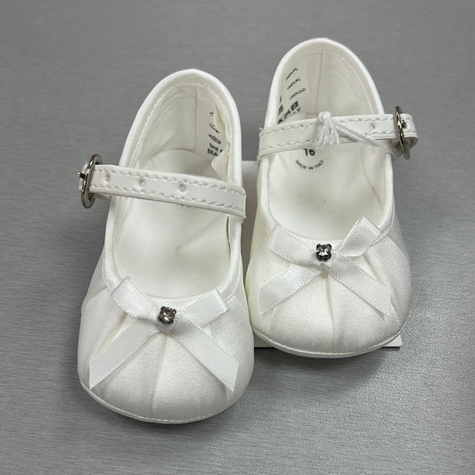White Christening girls shoes| Christening accessories | La Bavetta