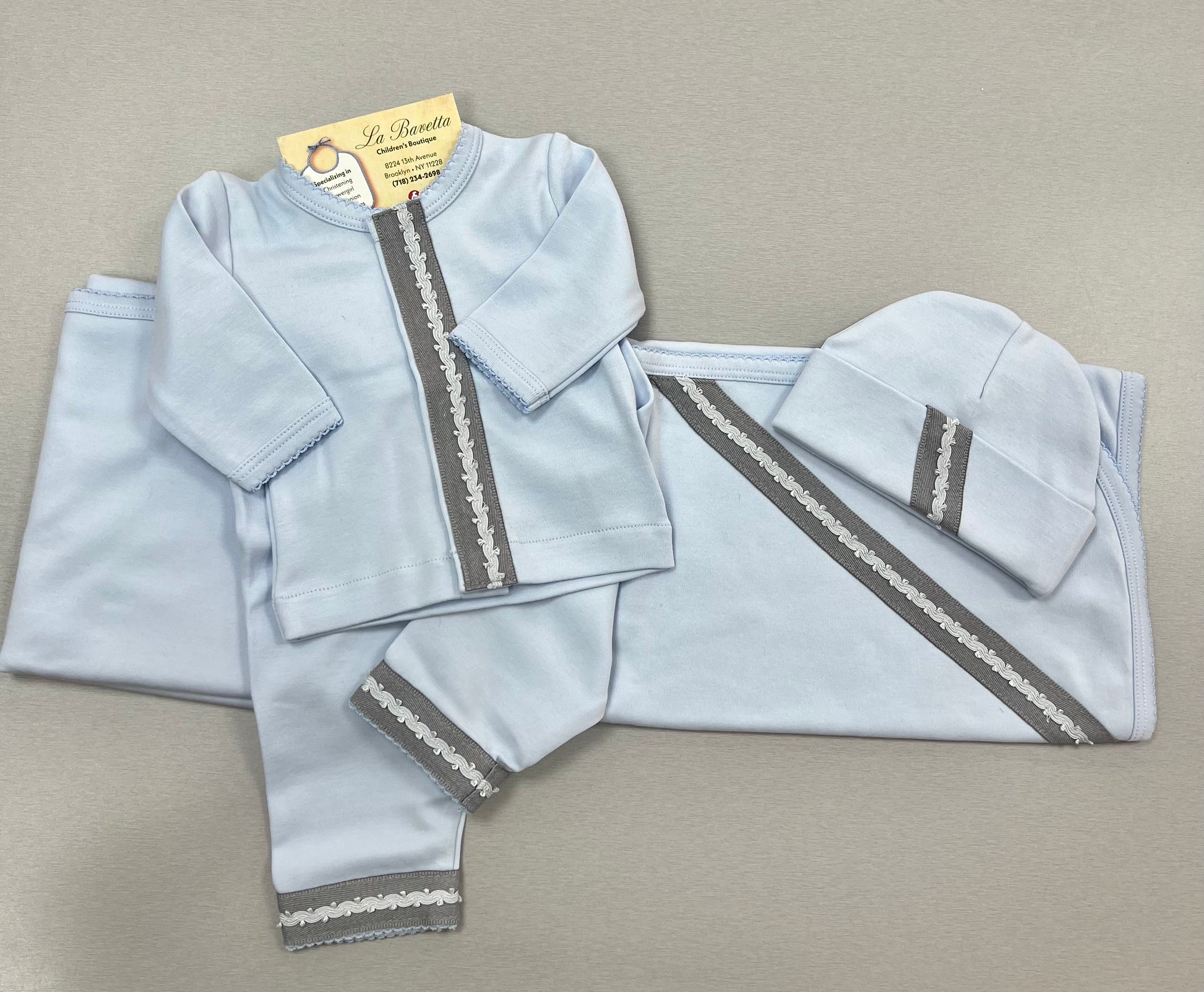 Light blue Newborn Take Me Home Boy Set | La Bavetta | New York